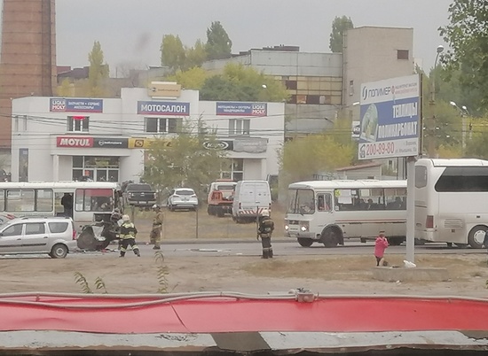 Рейсовый автобус на Волгоград попал в крупную аварию в Воронеже
